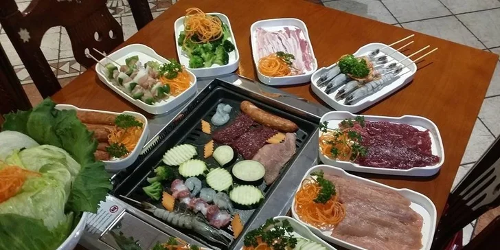All you can eat pro dva – 120 minut grilování přímo na stole a bohatý bufet