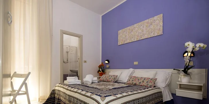 Všechny pokoje jsou vybavené vlastním sociálním zařízením, fénem, telefonem, TV, trezorem, balkonem a klimatizací. 