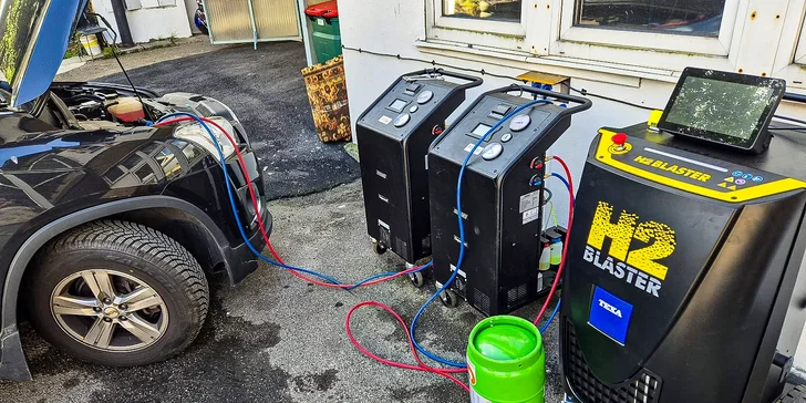 V servisu Ready Cars vám zkontrolují klimatizační jednotku a doplní chladivo na správnou hodnotu. 