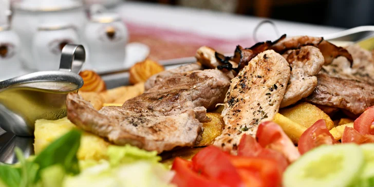 K masu budou skvěle ladit hranolky, cibulové rösti a bramborové pusinky. Dochutit si vše můžete houbovou omáčkou.