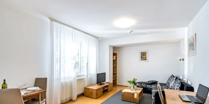 Samozrejmosťou je Wi‑Fi, satelitná TV a v každom apartmáne je balkón.