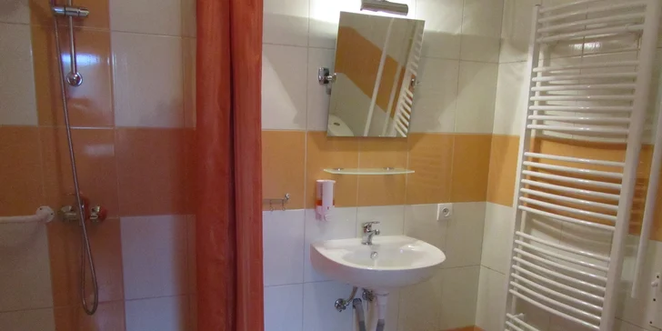  Samozrejmosťou je vlastné WC a sprcha. 