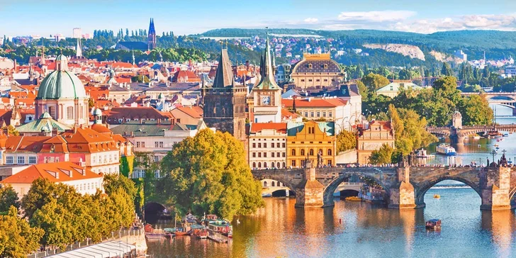 Báječná noc v Praze i neomezený vstup do bazénu a sauny