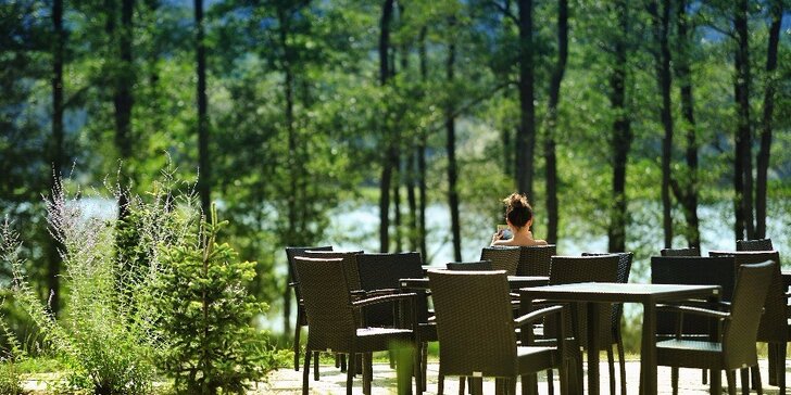Jaro i léto přímo u přehrady Lipno: wellness, polopenze a karta plná výhod