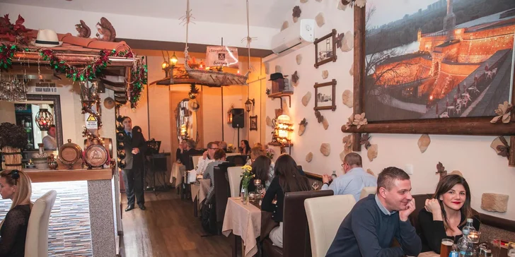 Maxi pljeskavice „Pobednik“ pro dva v balkánské restauraci Singidunum