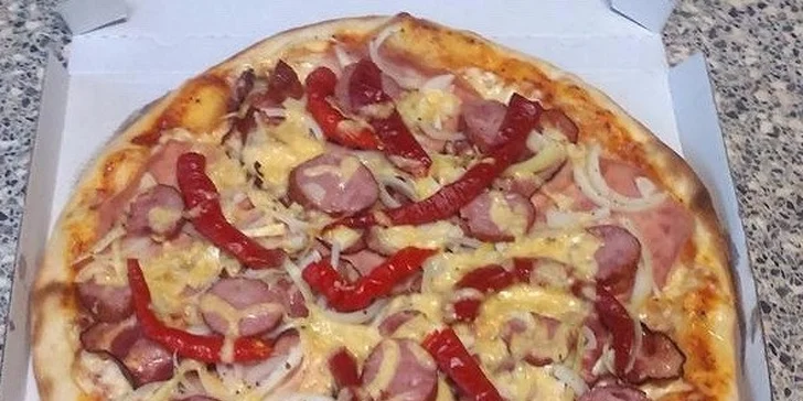2x pizza (32 cm) s sebou