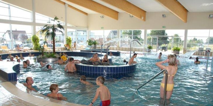 Aquapark Kravaře - bazén, divoká řeka, whirlpool i tobogán!