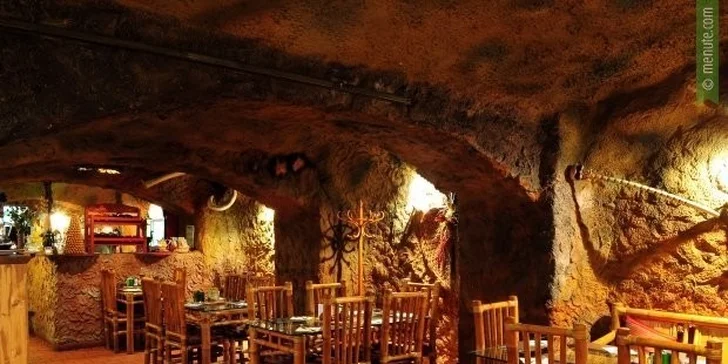 Masová hostina Mamut v Pravěku – 800 g masa a přílohy