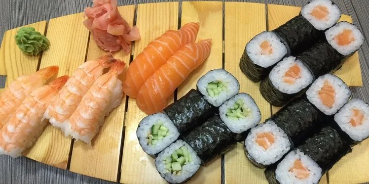Running sushi nebo sushi sety z podniku Ginza v OC Flora
