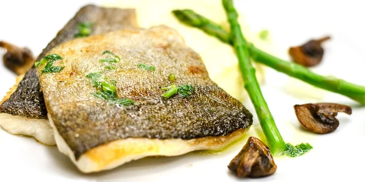 5chodové degustační menu pro 2 osoby v Restauraci ZA OPONOU