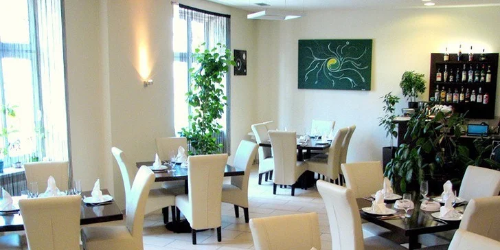 Orientální menu pro dva v Lotos Restaurantu