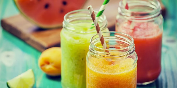 4 hodiny ve škole smoothies a oříškových mlék