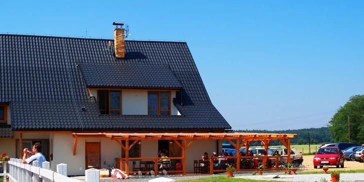 Tří nebo pětidenní pobyt PRO DVA na farmě Ptýrov. Romantika a pohoda uprostřed Českého Ráje pro milovníky koní a přírody.