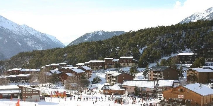 Předvánoční 6denní lyžovačka v Savojských Alpách vč. ubytování a skipasu