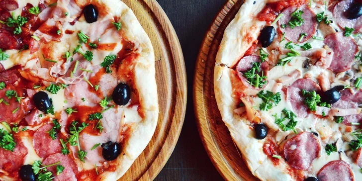 Dvě libovolné křupavé pizzy dle výběru u Zeleného stromu