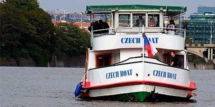 Až 3hodinová plavba po Vltavě s možností rautu