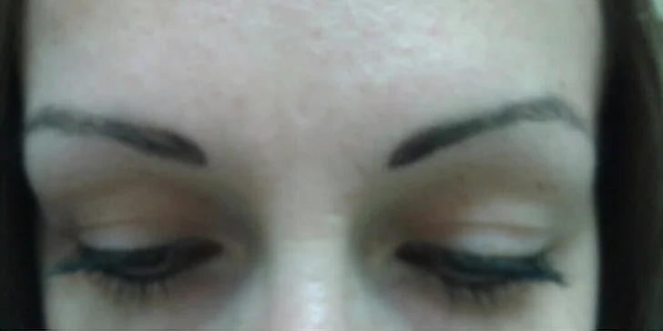 Permanentní make-up - linky, kontura rtů nebo obočí