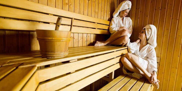 2 vstupy na hřejivou relaxaci ve finské sauně