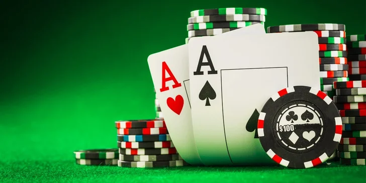 Škola pokeru s profesionální hráčkou Adélou Pecháčkovou