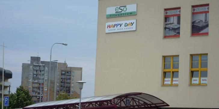Zpět do formy: 1 vstup nebo permanentka na 10 vstupů na lekce tance či cvičení fitness studia Happy Day