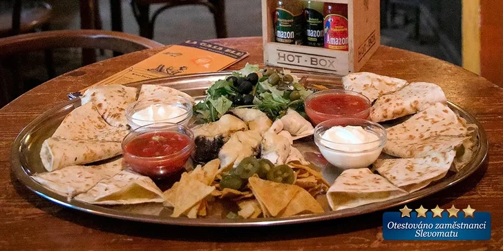 Jihoamerický nášup v La Casa Blů – quesadillas, burritos i salsa