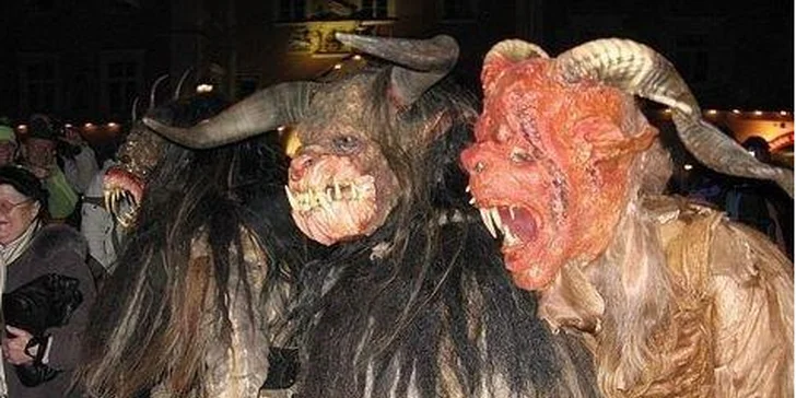 Advent v Rakousku - největší betlém světa a čertí průvod