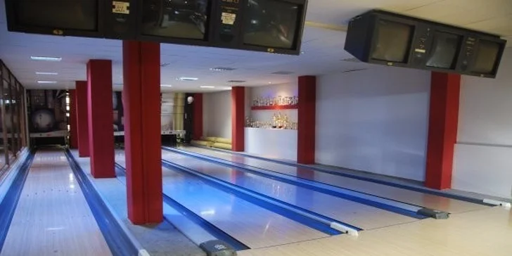 Bowling až pro osm hráčů