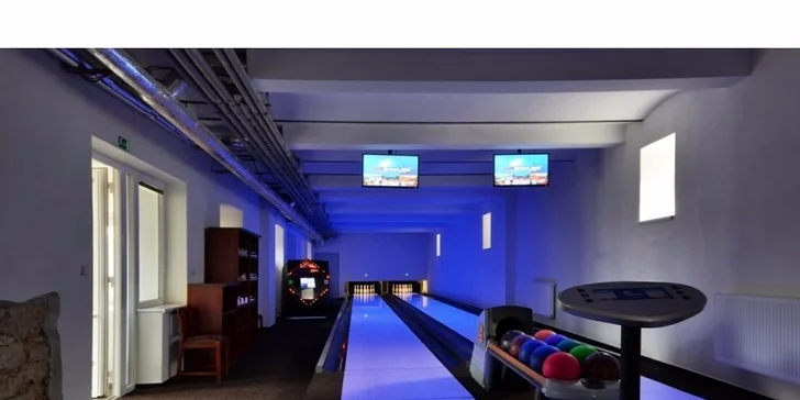Pohoda pro dva u Kroměříže - degustace ve vinném sklípku, bowling i polopenze