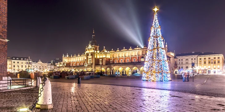 Adventní trhy v historickém centru malebného Krakova