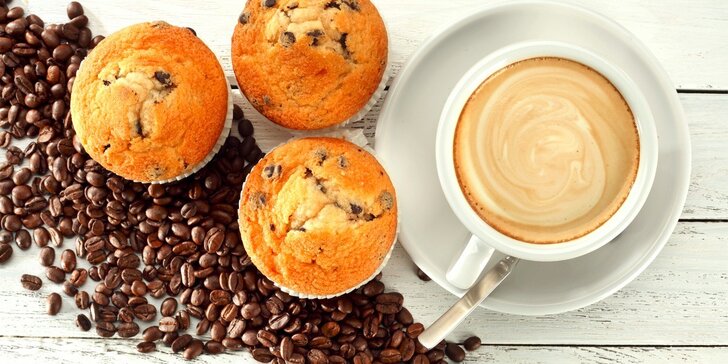 Káva s muffinem pro dva nebo čerstvě pražená káva s sebou