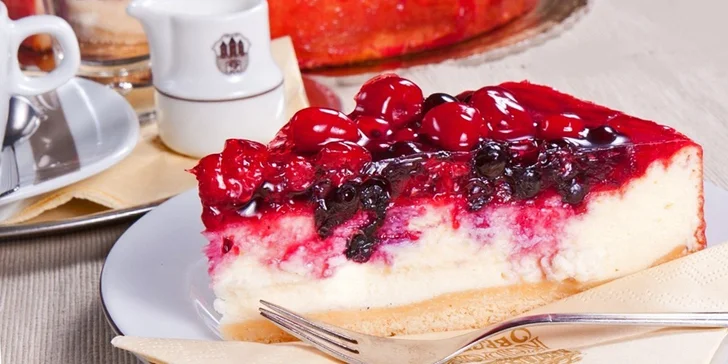 Káva a dort dle výběru pro dva v tradiční a stylové Kavárně Obecní dům
