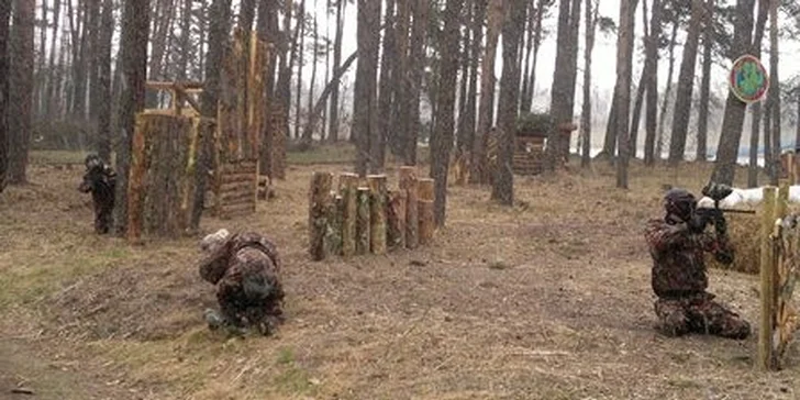 99 Kč za paintball na dvou hřištích a kompletní vybavení včetně uniformy. Užijte si zábavnou přestřelku plnou adrenalinu!