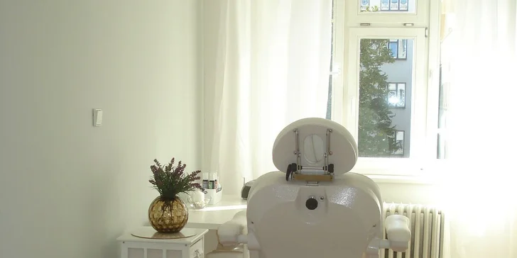 Přístrojová pedikúra a masáž chodidel