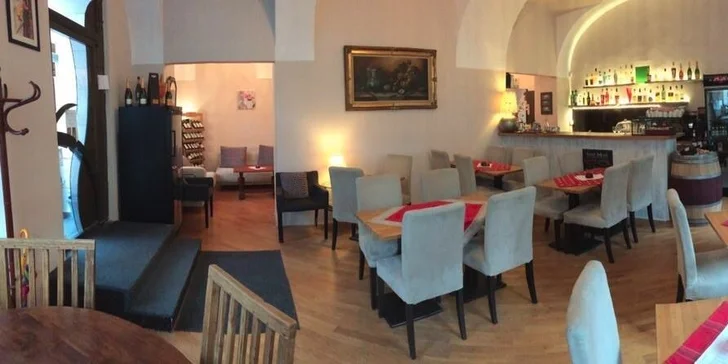 Tradiční francouzské dezerty a káva Reserva pro dva