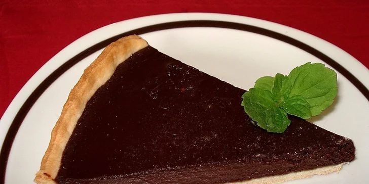 Tradiční francouzské dezerty a káva Reserva pro dva