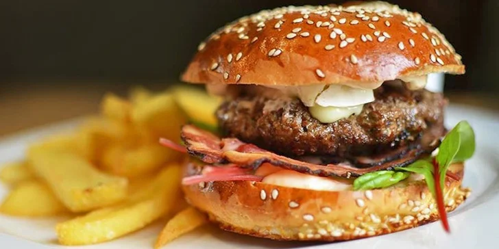 Burger menu v Restauraci Tiebreak