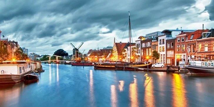 Amsterdam na 1 noc: prohlídka města, sýrový trh i výlet za větrnými mlýny