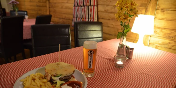2x Balkánský burger včetně přílohy a nápoje