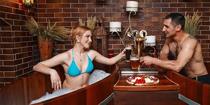 Pivní lázně pro dva: koupel, cedrová sauna, neomezené popíjení piva a občerstvení