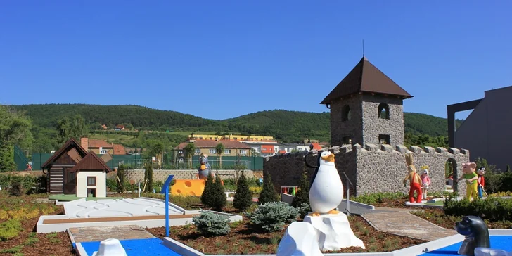 Vyrazte si do pohádky: crazy golf pro rodinu i pro dvojice