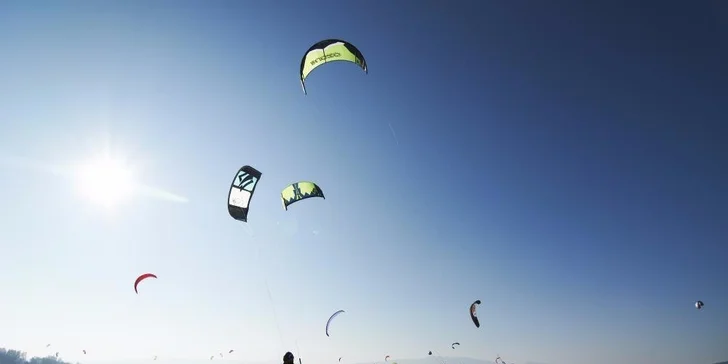 Silvestr v týpí a na pláži včetně rautu a polopenze pro čtyři osoby