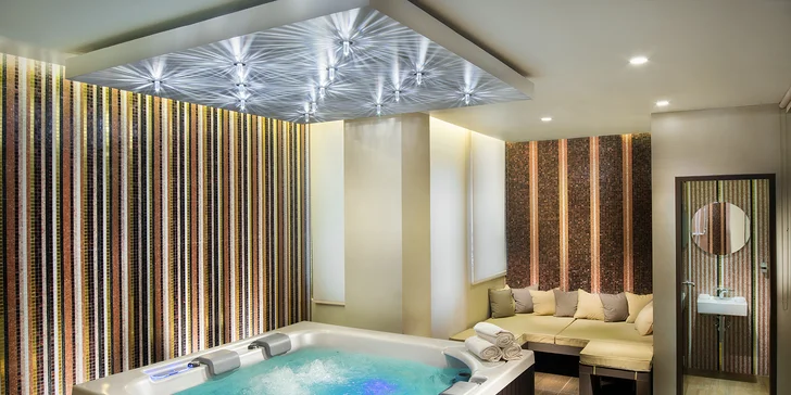 Hotelové wellness centrum je otevřené od 10:00 do 21:00.