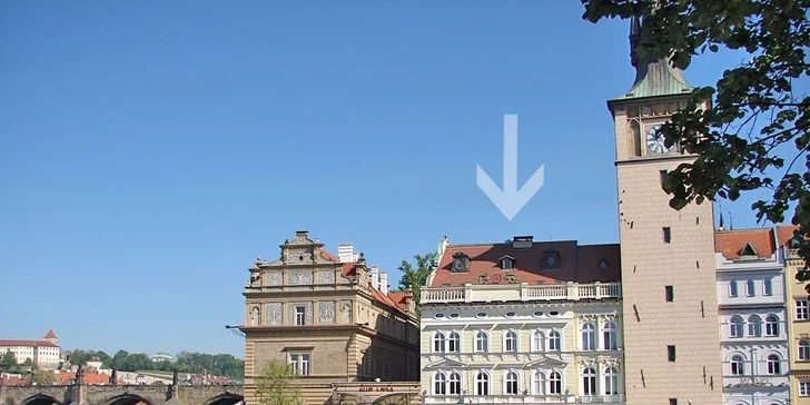 Restauraci najdete hned u Karlova mostu.