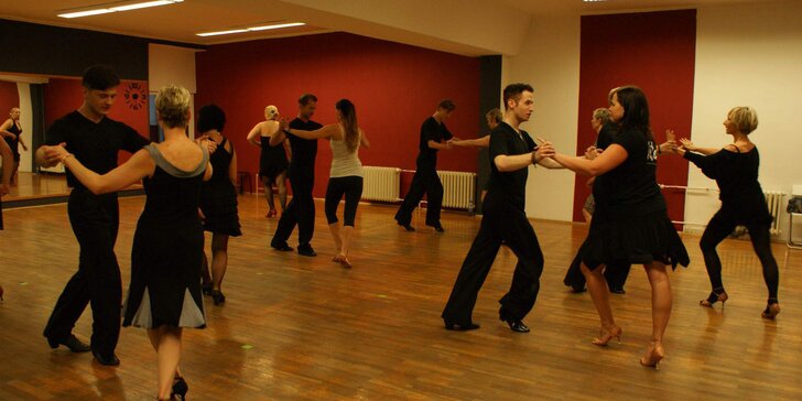 Prázdninová výuka latinskoamerických a standardních tanců