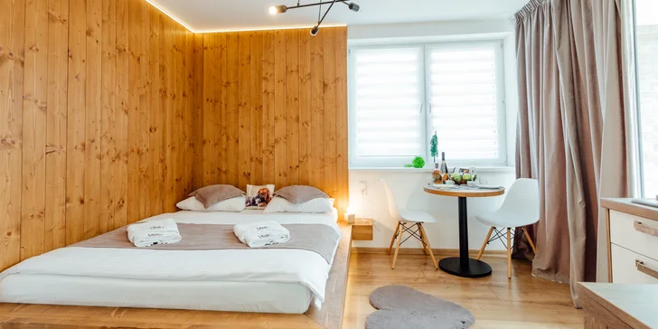 Tešiť sa môžete na štýlové a moderne vybavené izby s kuchynkou