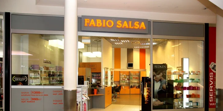 Kadeřnická péče: nový střih pro dámy ve Fabio Salsa