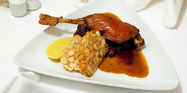 Bohaté svatomartinské menu pro dva U Tří Pštrosů