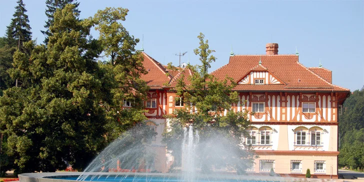 3-4denní pobyt pro DVA v Hotelu Baťov***. Baťův kanál, prohlídka zámku v Kroměříži, polopenze a děti do 6 let zdarma. Luxusní zážitek se slevou 50 %.