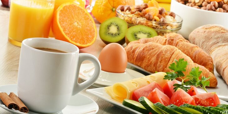 Luxusní snídaně "SNĚZ CO MŮŽEŠ" pro 1 osobu formou bufetu včetně nápojů!