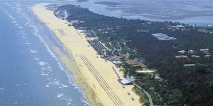 Desetidenní pobytový zájezd do Bibione v hlavní letní sezóně. Ubytování + cesta za bezkonkurenční cenu. Užijte si prázdniny u italského moře.